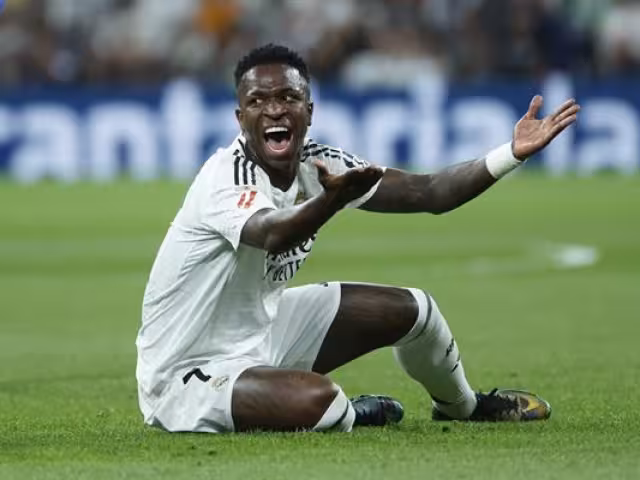 El jugador brasileño recibió insultos racistas en el terreno de juego