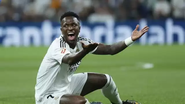 El jugador brasileño recibió insultos racistas en el terreno de juego