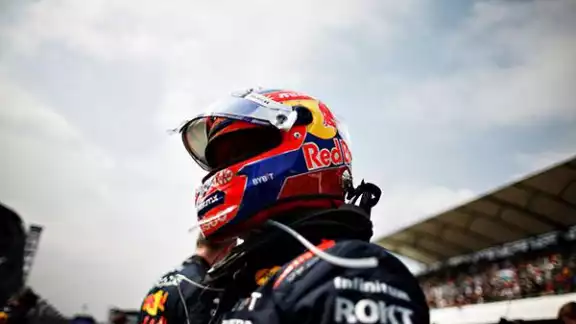 Checo Pérez no tuvo un buen arranque en la Práctica 1