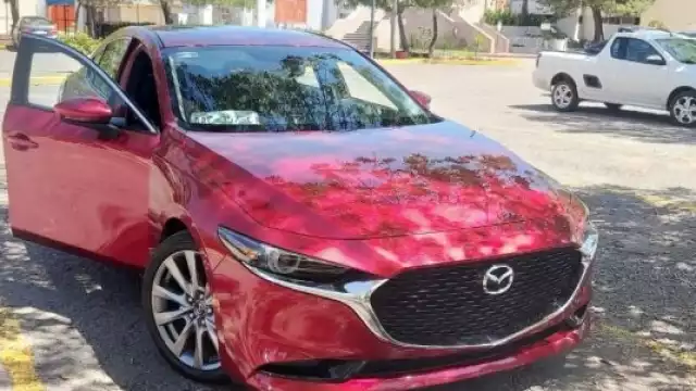 El ladrón se llevó el dinero y el teléfono de la víctima y huyó del lugar con rumbo desconocido