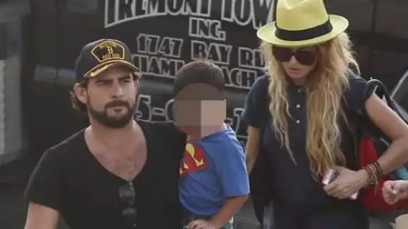 Paulina Rubio y Gerardo Bazúa tuvieron un pequeño y ahora se están discutiendo la custodia total ante los tribunales