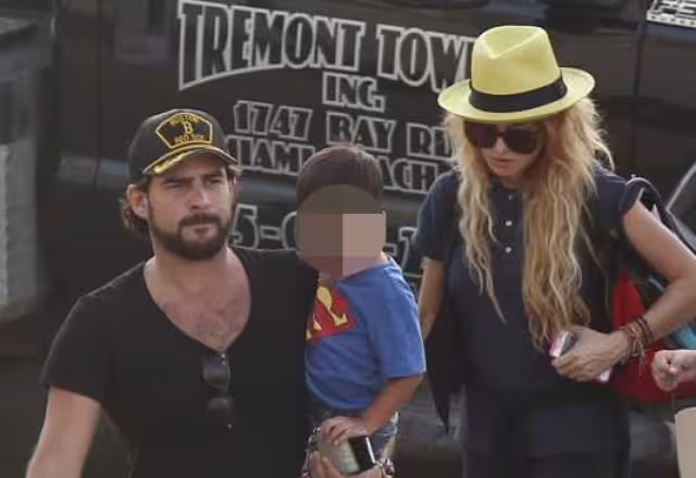 Paulina Rubio y Gerardo Bazúa tuvieron un pequeño y ahora se están discutiendo la custodia total ante los tribunales
