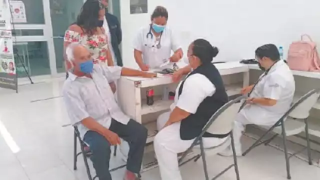 El último conteo ofi cial indicaba 843 adultos mayores inmunizados
