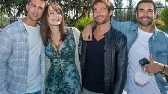 Gaby Spanic será la madre de tres hombres durante la telenovela 'Corazón Guerrero'. Foto: Instagram @tele_novelero