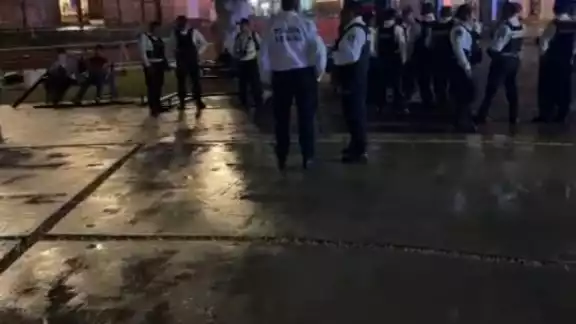 Los policías desalojaron a ambulantes en Campeche