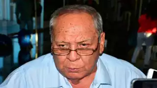 Aníbal Ostoa dejará el cargo y volverá al Senado