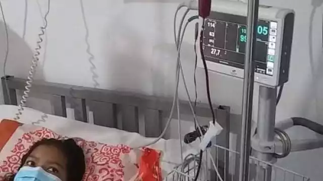 La mujer presenta piedras en el riñón, y según los médicos, ponen en riesgo su vida, indicó el ciudadano de Cozumel