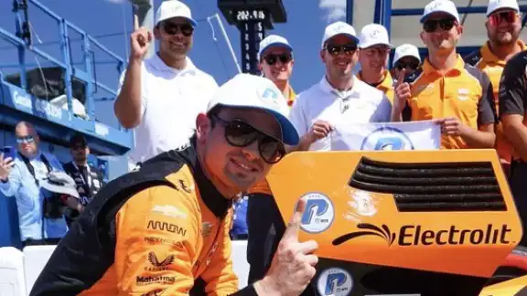 El regio sigue dando de qué hablar en Indy Car El regio sigue dando de qué hablar en Indy Car