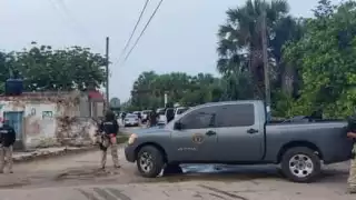 Los detenidos son Andrés Abelino P. N., de 50 años de edad, de oficio mototaxista, y José Gregorio P. R., de 19 años, de oficio pintor hojalatero