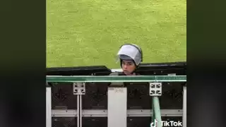 La joven policía está en la mira de miles de usuarios de TikTok