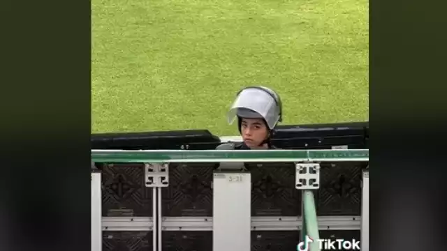 La joven policía está en la mira de miles de usuarios de TikTok