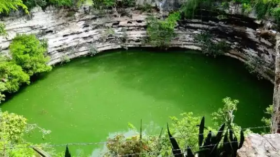 Tsukán fue condenada por el dios Chaac para proteger el agua de los cenotes