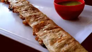 Los machetes, 'quesadillas gigantes' que debes probar en CDMX