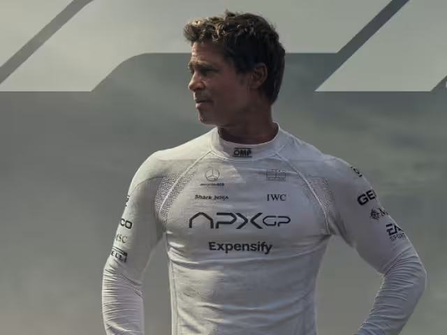 'F1' es protagonizada por Brad Pitt, interpretando a una antigua estrella en ascenso
