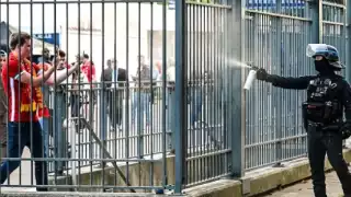 Los fanáticos del Liverpool reaccionaron agresivamente en la final de la Champions League contra el Real Madrid