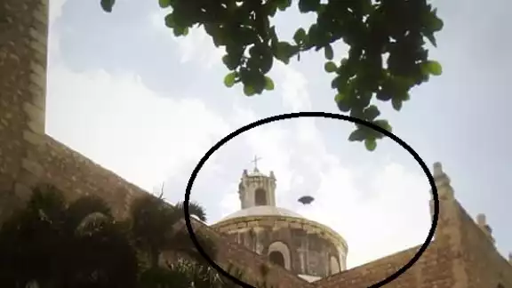 El objeto fue captado arriba de la Iglesia de la Tercera Orden El objeto fue captado arriba de la Iglesia de la Tercera Orden