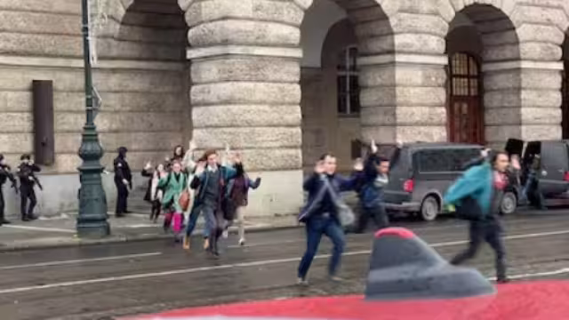Varias personas perdieron la vida cuando un hombre abrió fuego contra estudiantes en Praga, República Checa