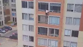 Una mujer perdió la vida tras caer al vacío desde un séptimo piso de un edificio de viviendas