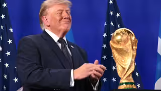 Estados Unidos debería organizar otro Mundial pero sin México ni Canadá, dice Trump frente a Gianni Infantino