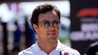Checo Pérez reacciona a la derrota del Tri ante Inglaterra y pide unidad para México