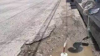 En las imágenes se puede ver cómo cada bache tiene su respectivo globo y pastel para celebrar