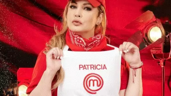 La actriz volvió a llamar la atención debido a lo que pasó en el primer capítulo del reality de cocina que transmite TV Azteca La actriz volvió a llamar la atención debido a lo que pasó en el primer capítulo del reality de cocina que transmite TV Azteca