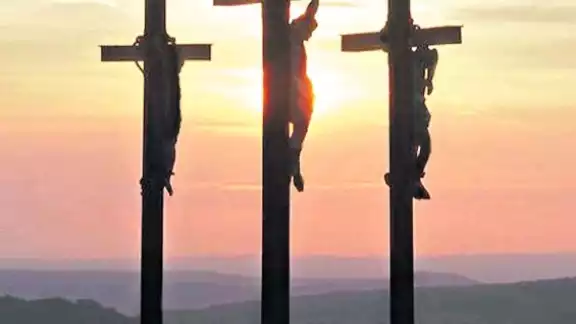 ¿Quiénes fueron los dos hombres que crucificaron a lado de Jesús? ¿Quiénes fueron los dos hombres que crucificaron a lado de Jesús?