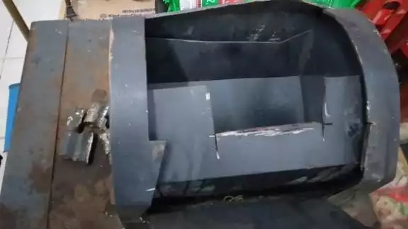 Los delincuentes forzaron la caja fuerte del lugar Los delincuentes forzaron la caja fuerte del lugar