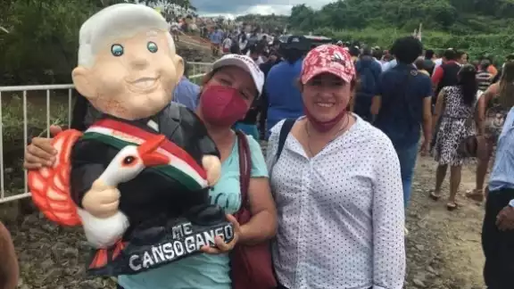 Alcancía con la figura de AMLO, para el Día del Padre