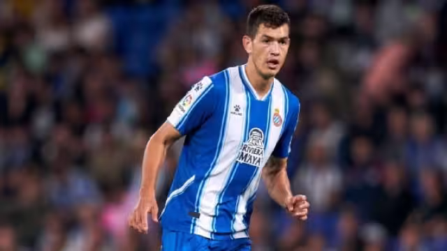 César Montes se niega a entrenar con Espanyol para forzar su salida
