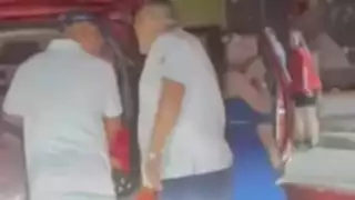 FGE: IMOVEQROO revoca concesión a taxista involucrado en riña contra conductor de plataforma 