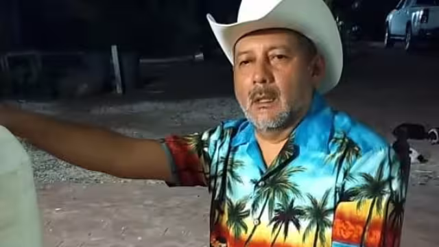 Molesto, se ofreció a pagar el líquido para fumigar el municipio