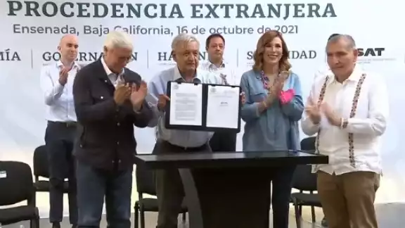 Los conductores tendrán que pagar 2 mil 500 pesos para regularizar los vehículos chocolate