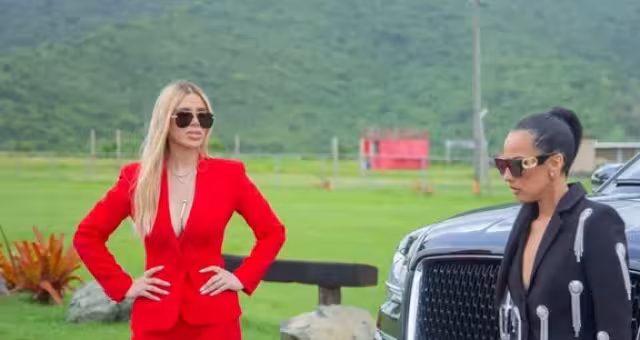 Así se ve Emma Coronel en el nuevo video musical 'La Señora'