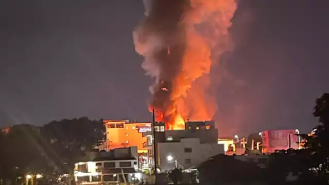 Explosión se dio en una cafetería en la colonia Magisterial de la Ciudad de Villahermosa, dañando varios metros a la redonda.