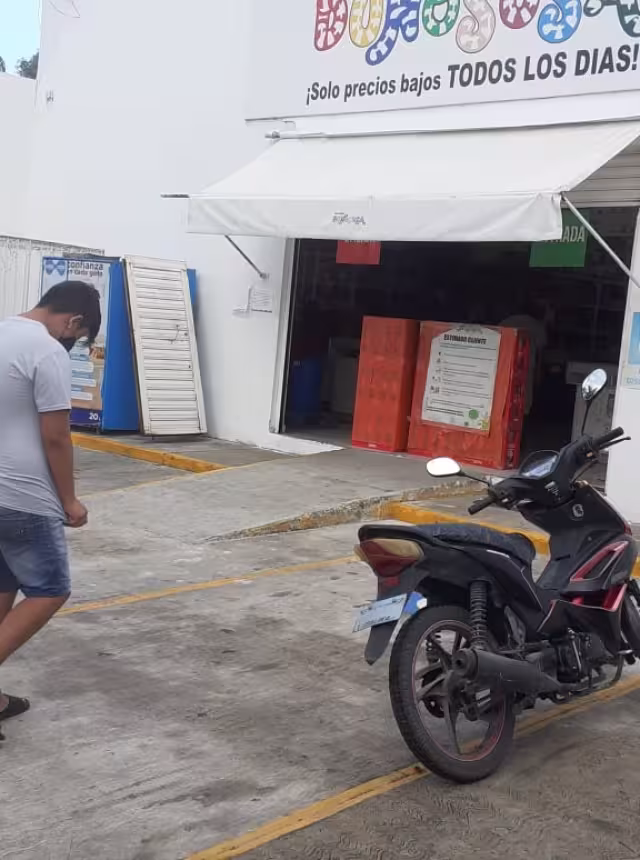 Los empleados del Dunosusa en Cozumel indicaron que si llegan a faltar por motivos de salud, les descuentan de sus salarios