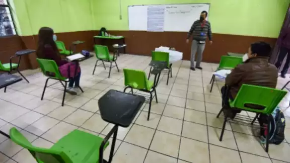 Con la estrategia estatal de "Regreso Seguro a Clases" se contempla mayor distanciamiento en las escuelas Con la estrategia estatal de "Regreso Seguro a Clases" se contempla mayor distanciamiento en las escuelas