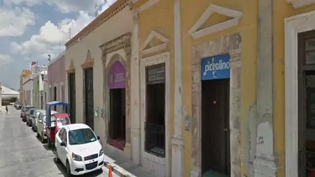 Mientras el operativo se desarrollaba, los encargadas del lugar entretenían a los infantes