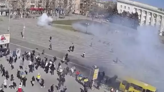 Uno de los manifestantes fue herido en la pierna. Foto: Captura de pantalla Uno de los manifestantes fue herido en la pierna. Foto: Captura de pantalla