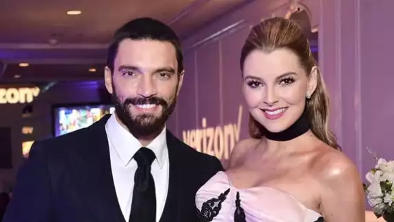 Julián Gil y Marjorie de Sousa terminaron su relación y llegaron hasta los tribunales. Foto: Especial