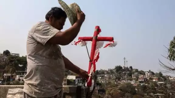 La Santa Cruz es recordada en todo México este 3 de mayo, principalmente por los albañiles La Santa Cruz es recordada en todo México este 3 de mayo, principalmente por los albañiles
