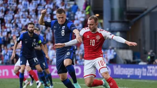 Christian Eriksen se desmayó a pocos minutos del final del primer tiempo entre Dinamarca y Finlandia.