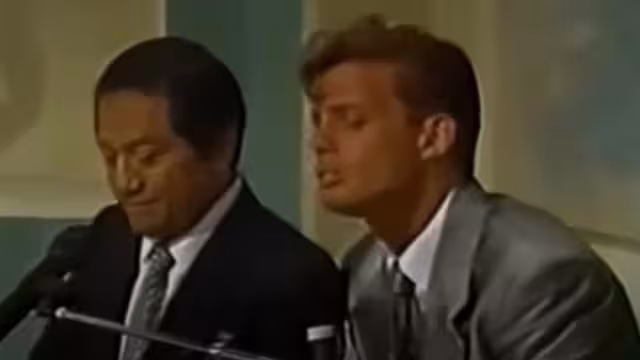 La primera colaboración entre Armando y Luis Miguel (Diego Boneta) salió de maravilla cuando en 1991 estrenaron Romance
