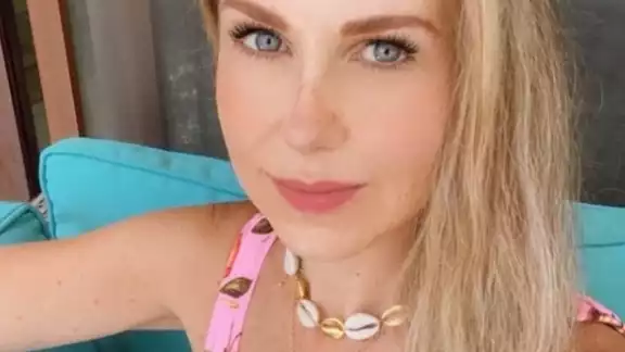 La actriz compartió una fotografía de su perrita Taz, que escapó "muy asustada" durante el movimiento telúrico en Acapulco, Guerrero. La actriz compartió una fotografía de su perrita Taz, que escapó "muy asustada" durante el movimiento telúrico en Acapulco, Guerrero.