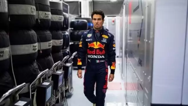 Checo Pérez logró el mejor tiempo en el recorrido en Mónaco