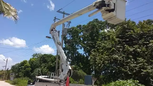 Desde hace años el servicio de energía eléctrica es malo, aseguran vecinos de la comunidad