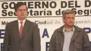 Marcelo Ebrard compartió una fotografía antigua con AMLO