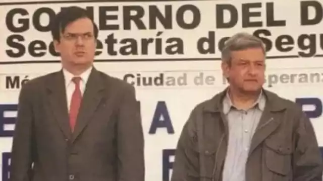 Marcelo Ebrard compartió una fotografía antigua con AMLO
