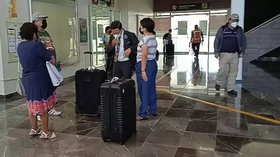 En el Aeropuerto Internacional de Campeche operan dos líneas aéreas, Aeroméxico y Volaris En el Aeropuerto Internacional de Campeche operan dos líneas aéreas, Aeroméxico y Volaris