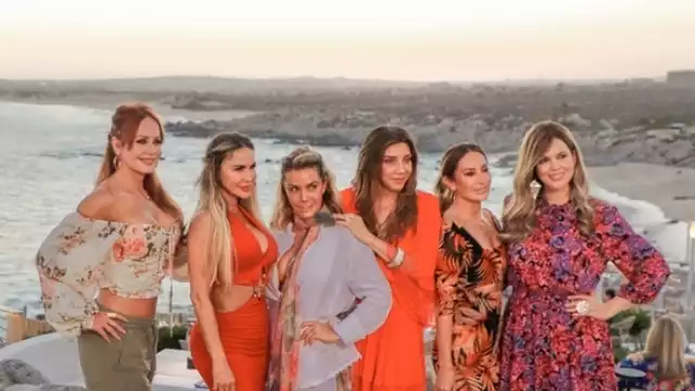 Playa y chisme, la combinación perfecta. Foto: Especial